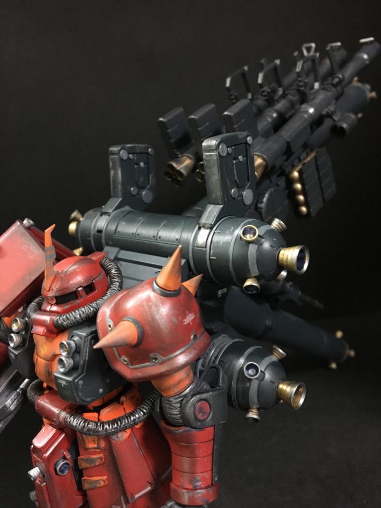 改修部分その2
バックパックとサブアームの一部追加塗装😄
バーニア周辺、サブアームの関節部のモールドはMGのサイコザクの色分けを参考にニュートラルグレーで筆塗り
全体的にウェザリングマスターで汚し追加