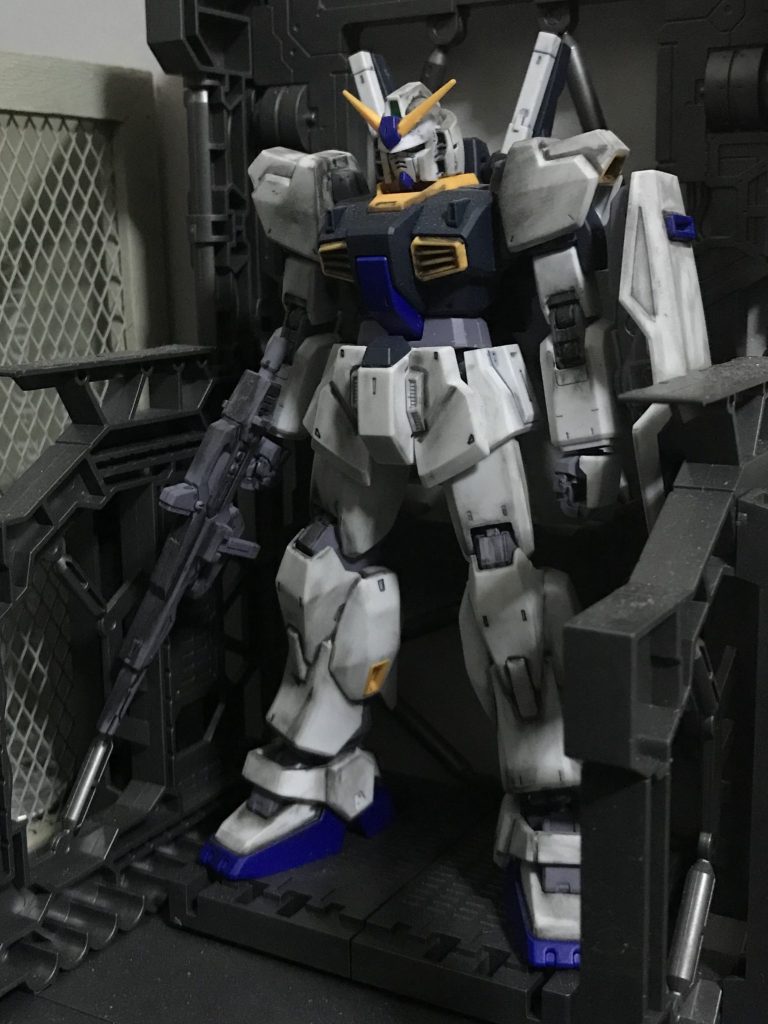 部分塗装と年期かかった感じにウェザリングした以外は特に何もしてないです。