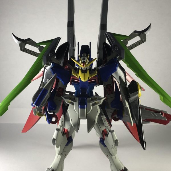 トラウムデスティニーガンダム