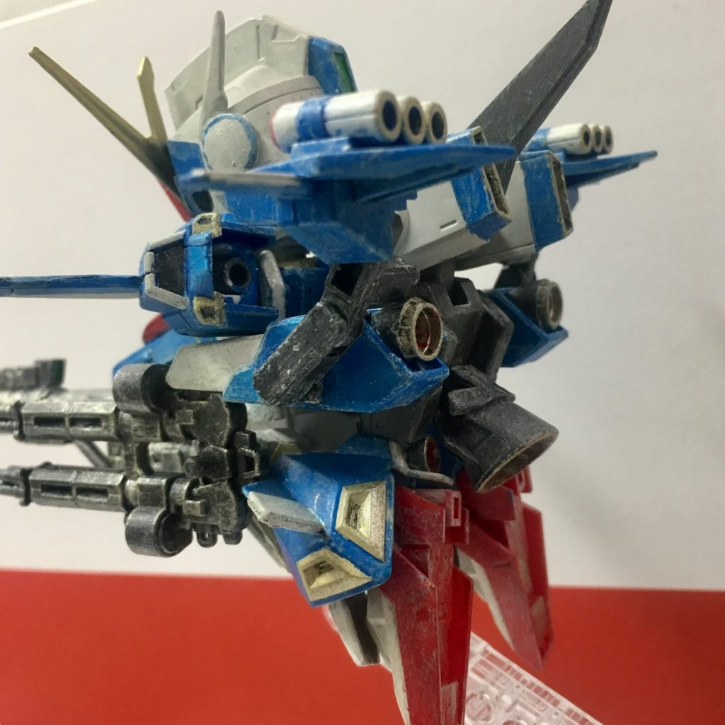 後ろから。バックパックはビルドファイターズのEZ-SRをそのまま移植