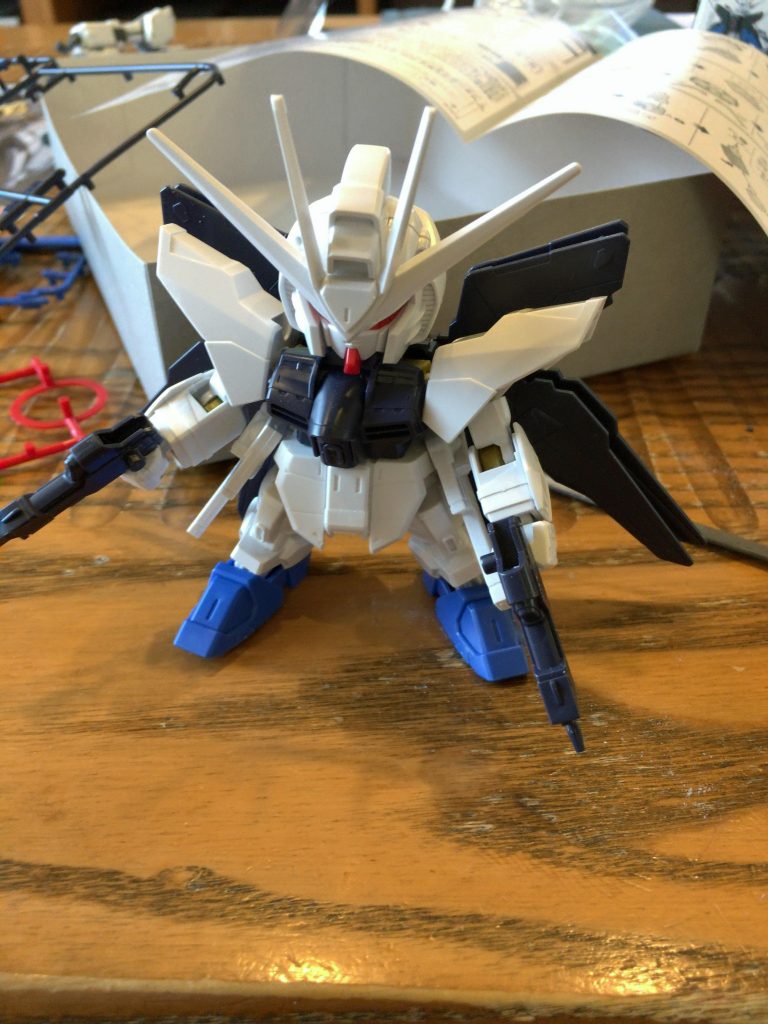 素組み。腰が反対…