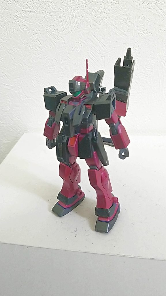 ブースターの増強、胸部装甲の強化
大幅な変化はなく、基本的なスペックを向上させている