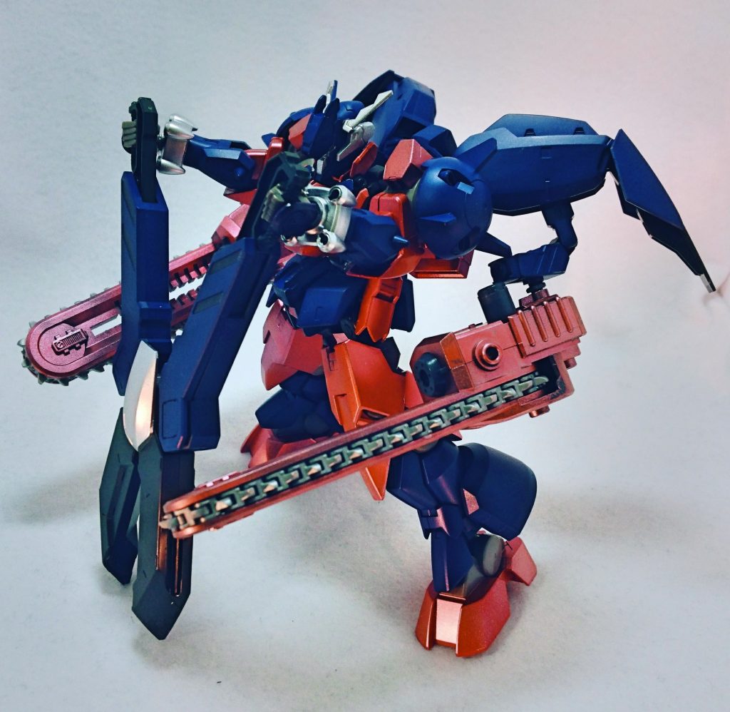 隠し腕にはチェーンソーを装備
ペンチで捕まえてチェーンソーで切り裂きますd(^-^)