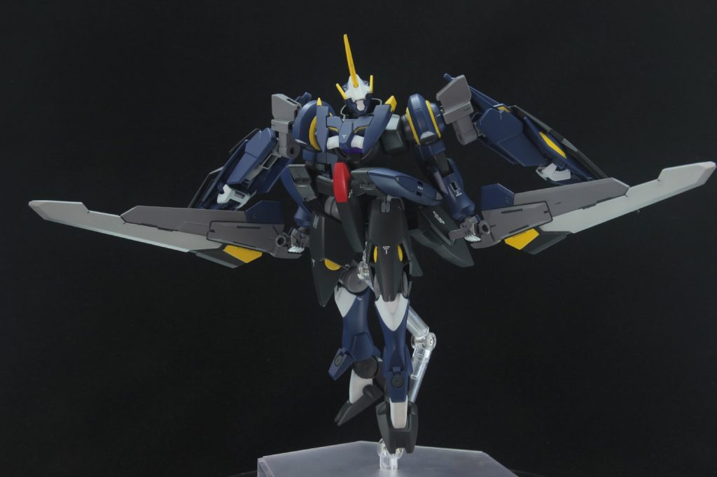 ## 決めポーズ

シャキッと決めポーズ！
う～ん…何だかんだでヒロイックな感じになっちゃいましたね…。