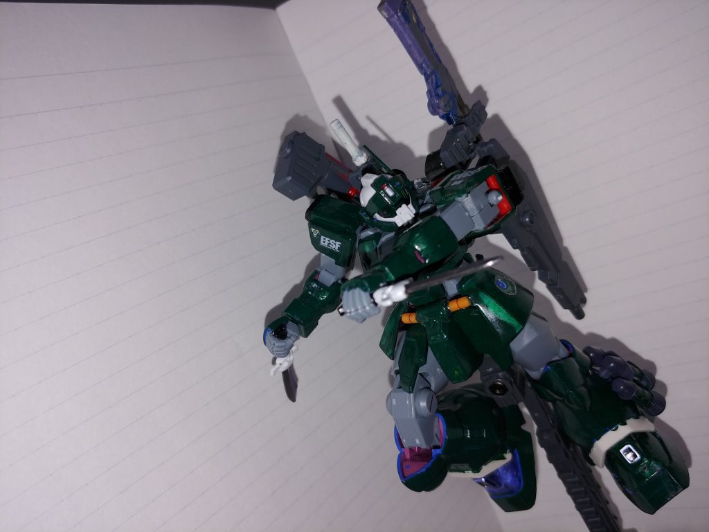 超接近型戦闘用装備
スカルナイフ2丁同時装備