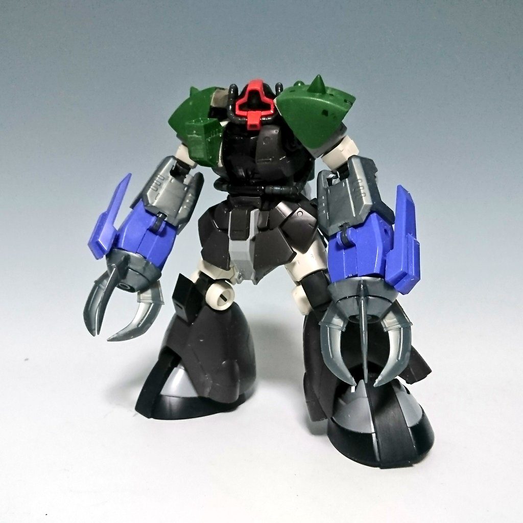 クロー部分はビルダーズパーツと百万式のミキシングです。