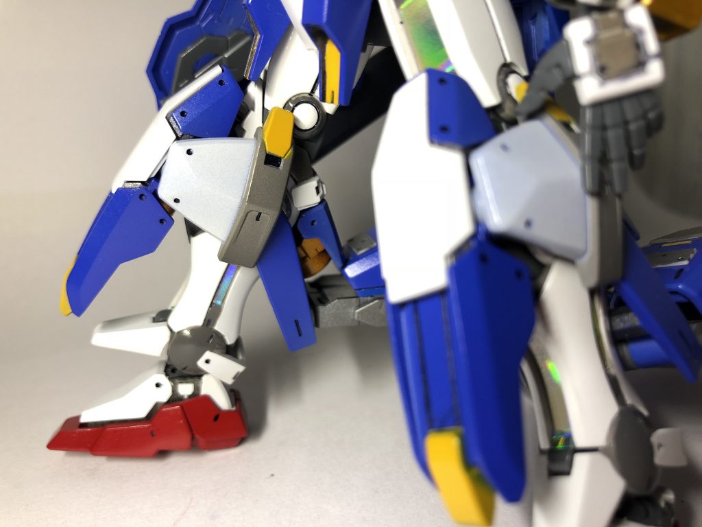 機体の各部にホログラムフィニッシュを追加。キラキラに。