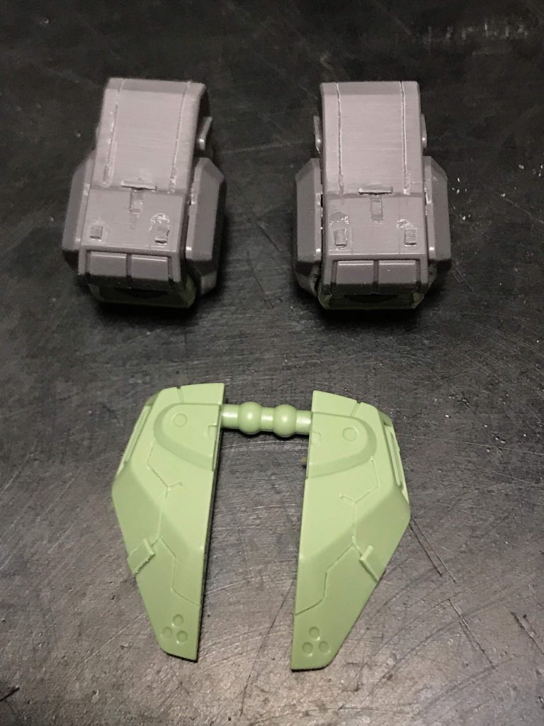 同系色のランナータグを貼りました。