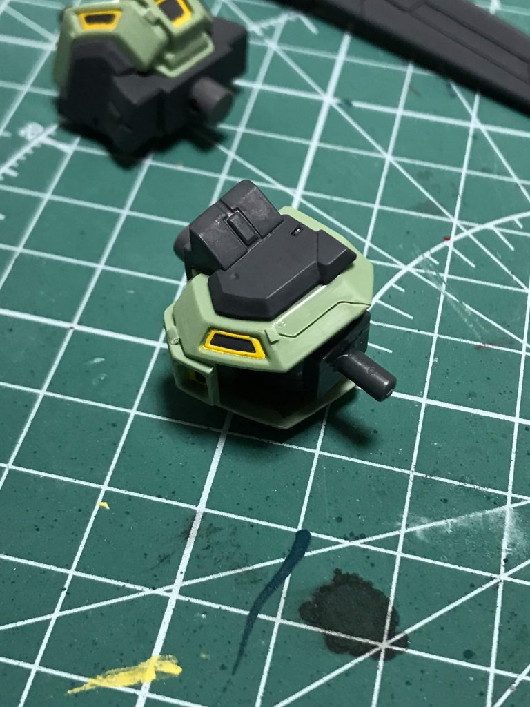 細かい部分の塗装です。