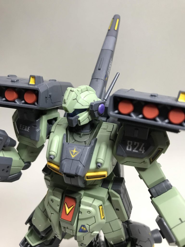 アンテナ部分も少し塗装しました。