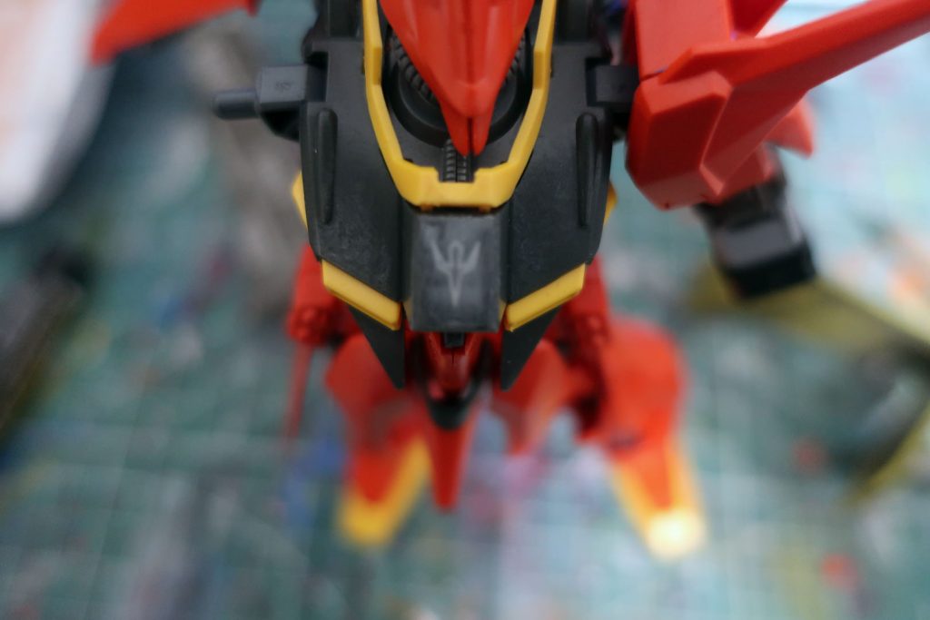 ジオンマークは盾含め消しました