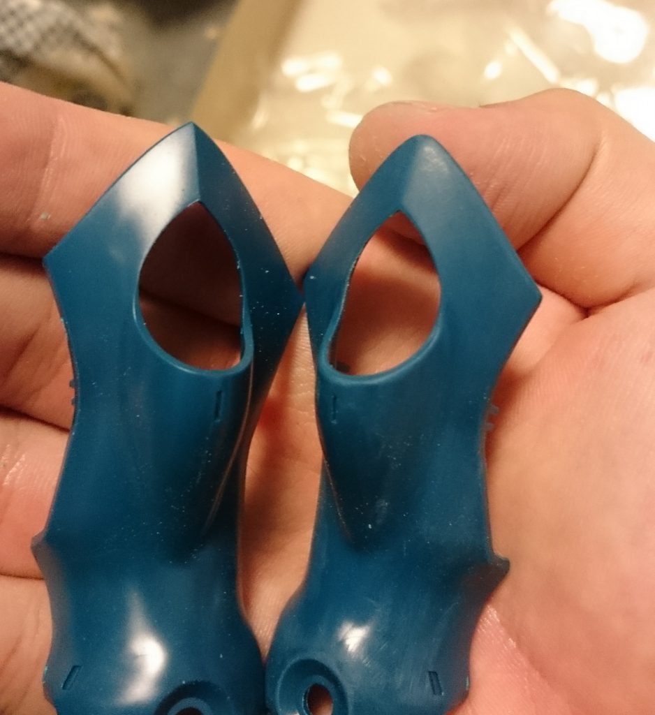 全体的に丸くして角のないようにしました。