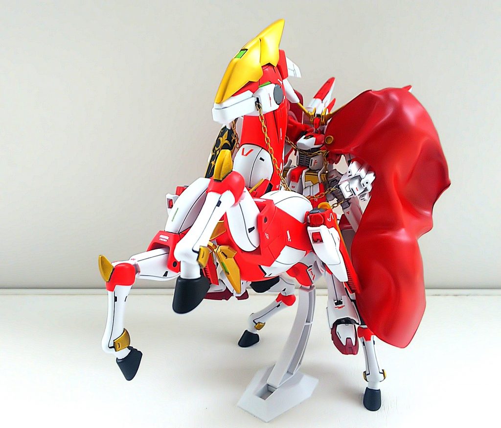 立ってる時はそこまででしたが乗馬させると少しマント大きかったかなぁって感じてます。。