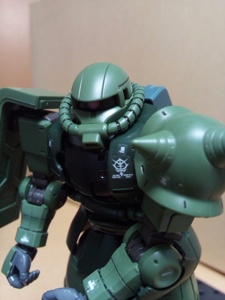 ザクのショルダーアタック!
通常のザクⅡより細かいデティール!