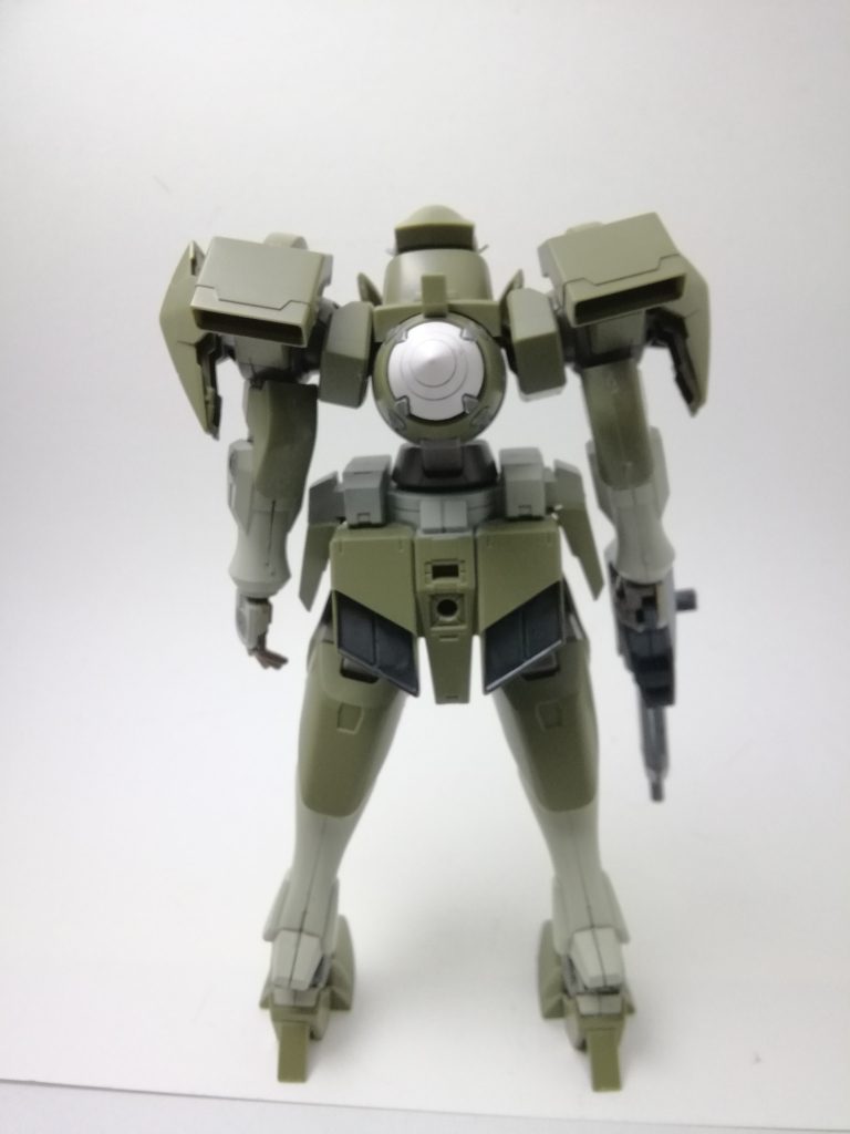 後ろ
一部グレーは筆塗りで色を追加しました