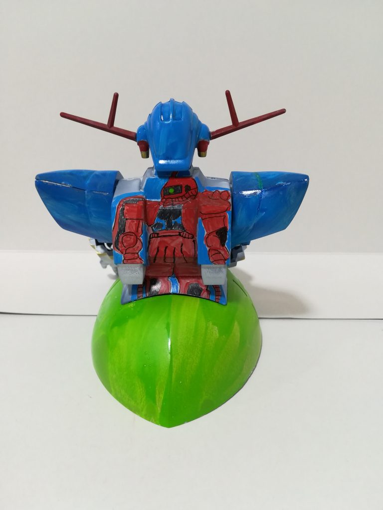 バックは✨シャア専用✨ザク二✨書きました✨