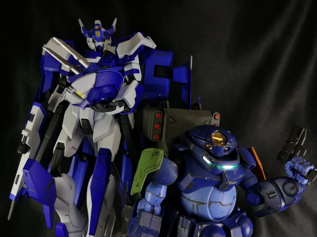 最後に前機グリモアブルータスとツーショット。
以上です。ご覧いただきありがとうございました!