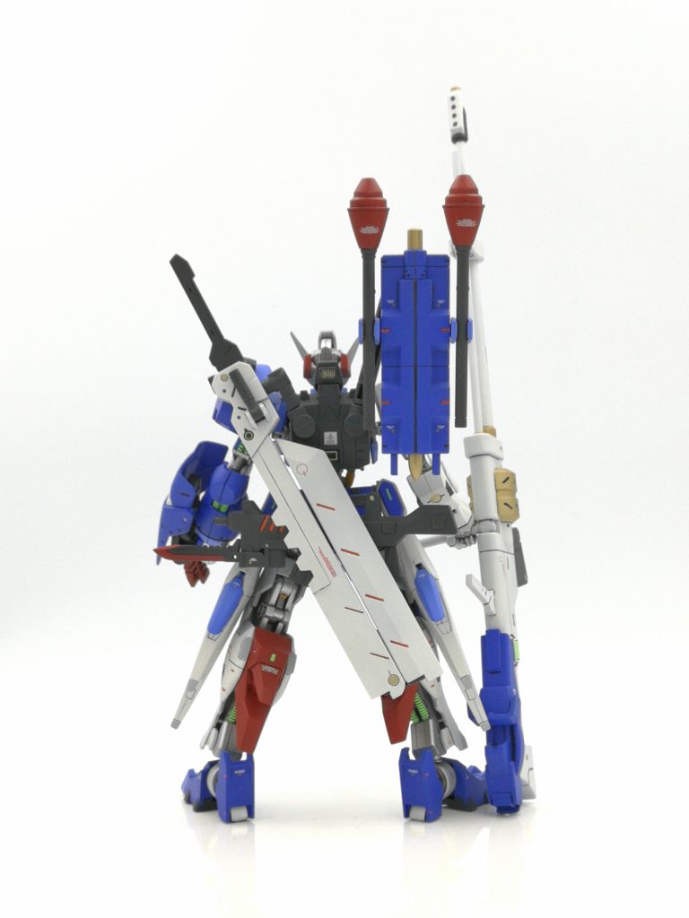 武装は大胆に白にしてます。あまりガンダムの武器にしてはイメージしにくいと思いますが、個人的には気に入ってます。