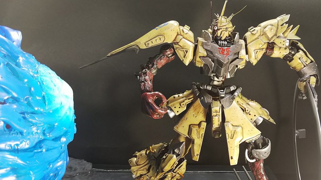 陸戦型という設定で塗装。ウェザリングとチッピングを施しています。