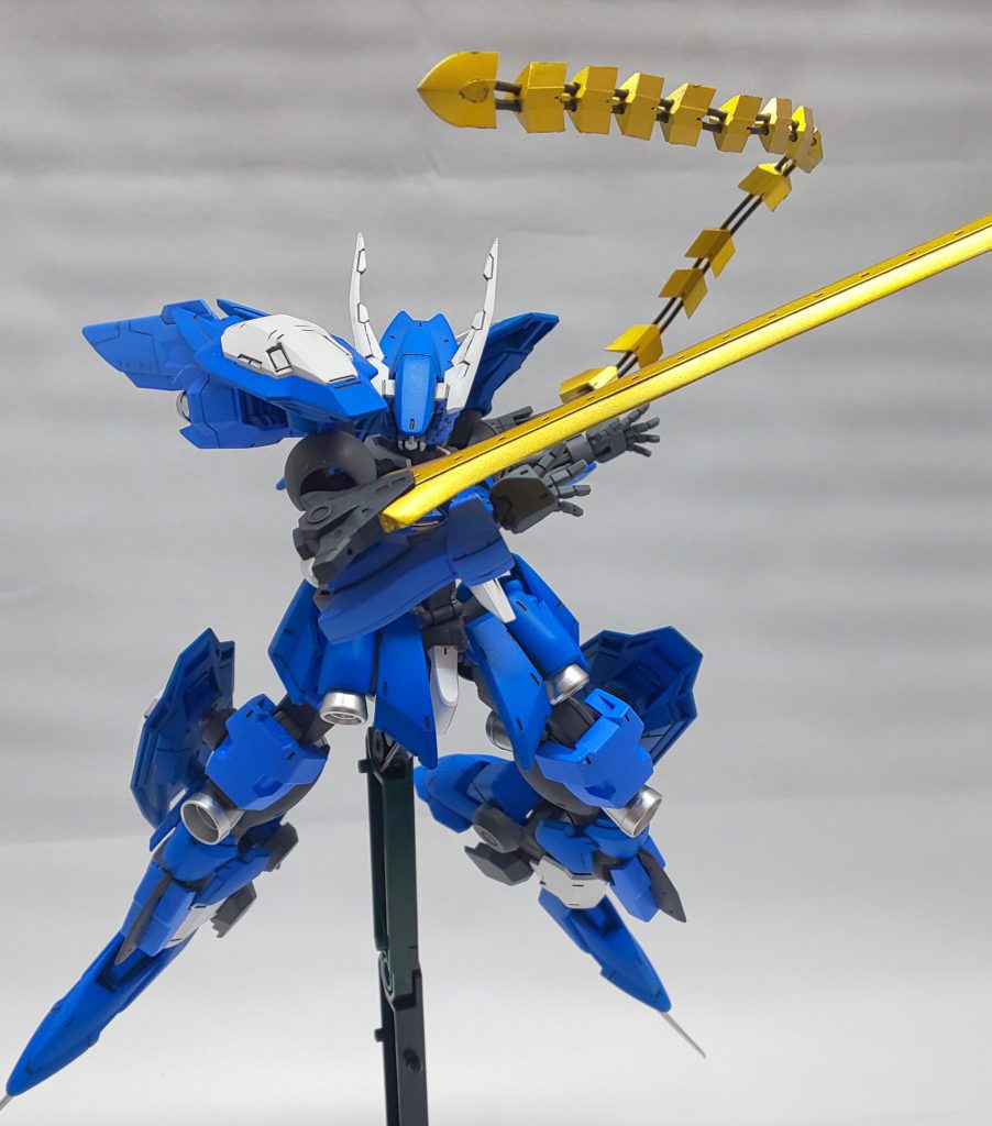 戦えなくなったガエリオの分まで戦場を駆け巡るガンダムエクス・ジュリア。
人として強くなることを決意したジュリエッタちゃんも、ようやくガンダムフレームに乗ることが出来ました!!
ちなみに、阿頼耶識システムは非搭載となっています。