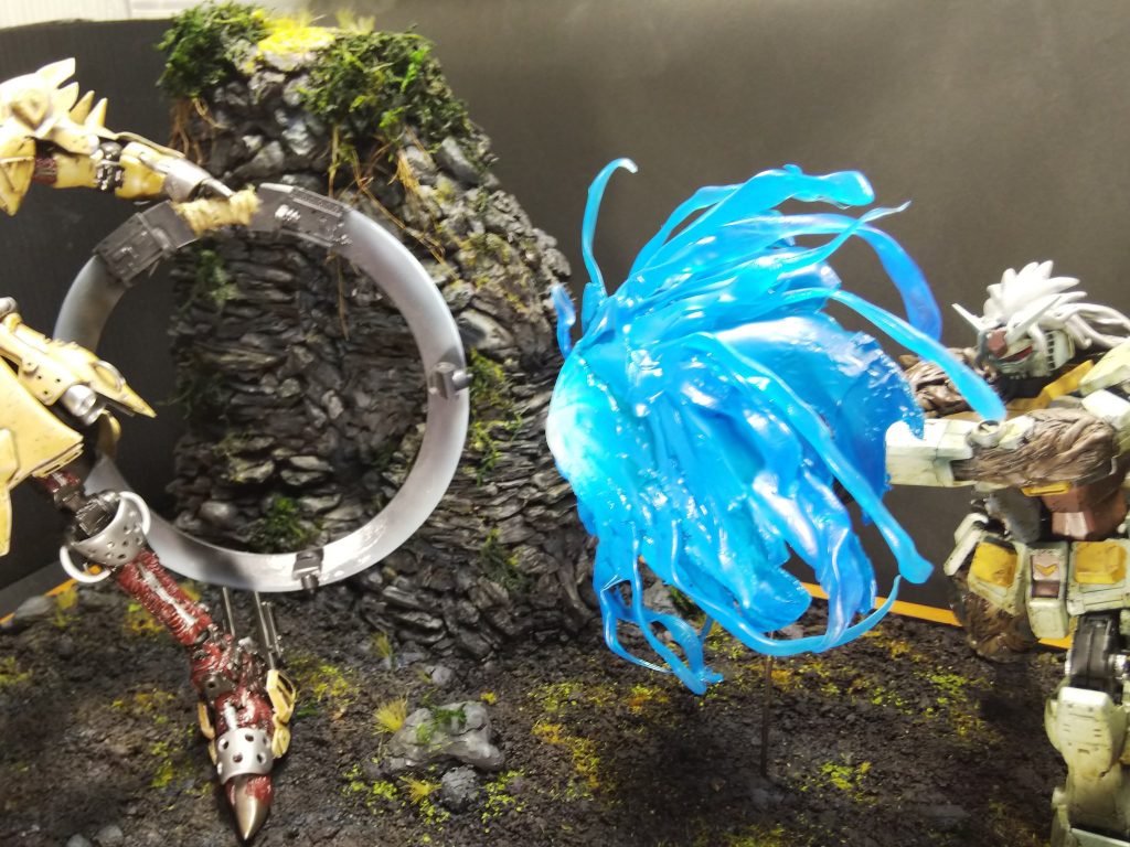 最終的には以前アップしたシナンジュとの対決シーンをジオラマにしてます。展示会にはこの形で展示してます。