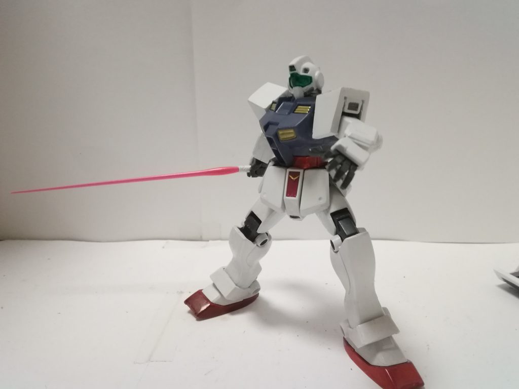 ちなみにサーベルラックは右に移動してあります(写真の見方だと左)