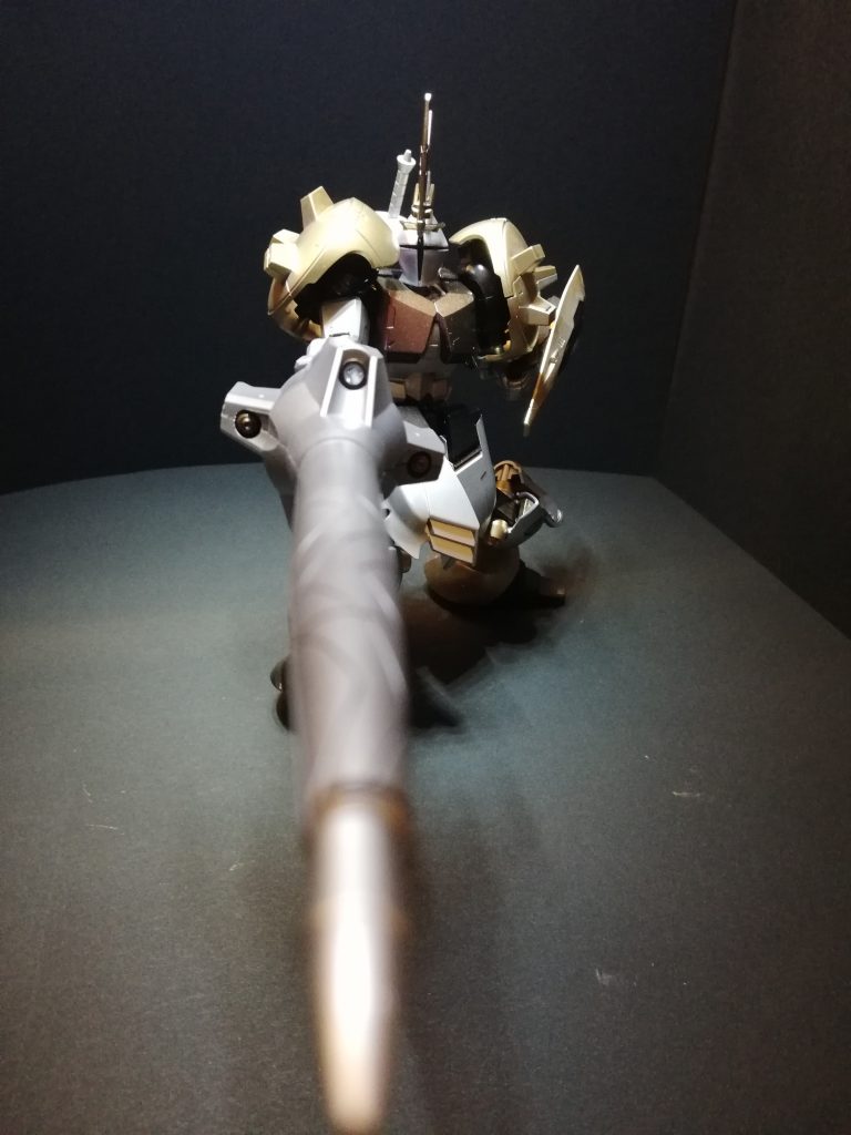 はいその隙にドーン！