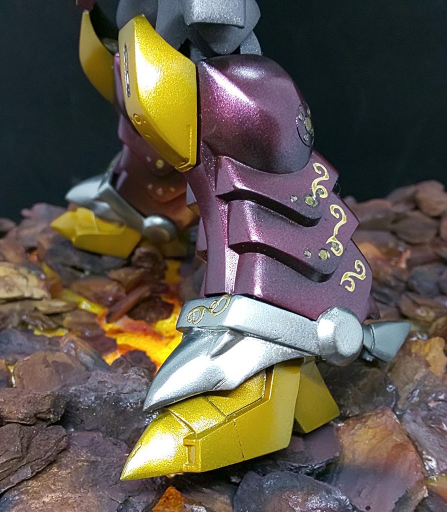 脚のディティールに
エングレービングシールがピッタリ♪