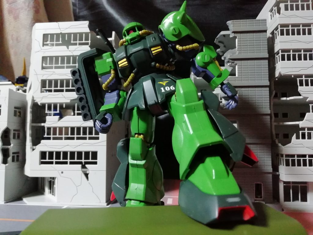 めっちゃイキってるやんと友人に言われたポーズですw