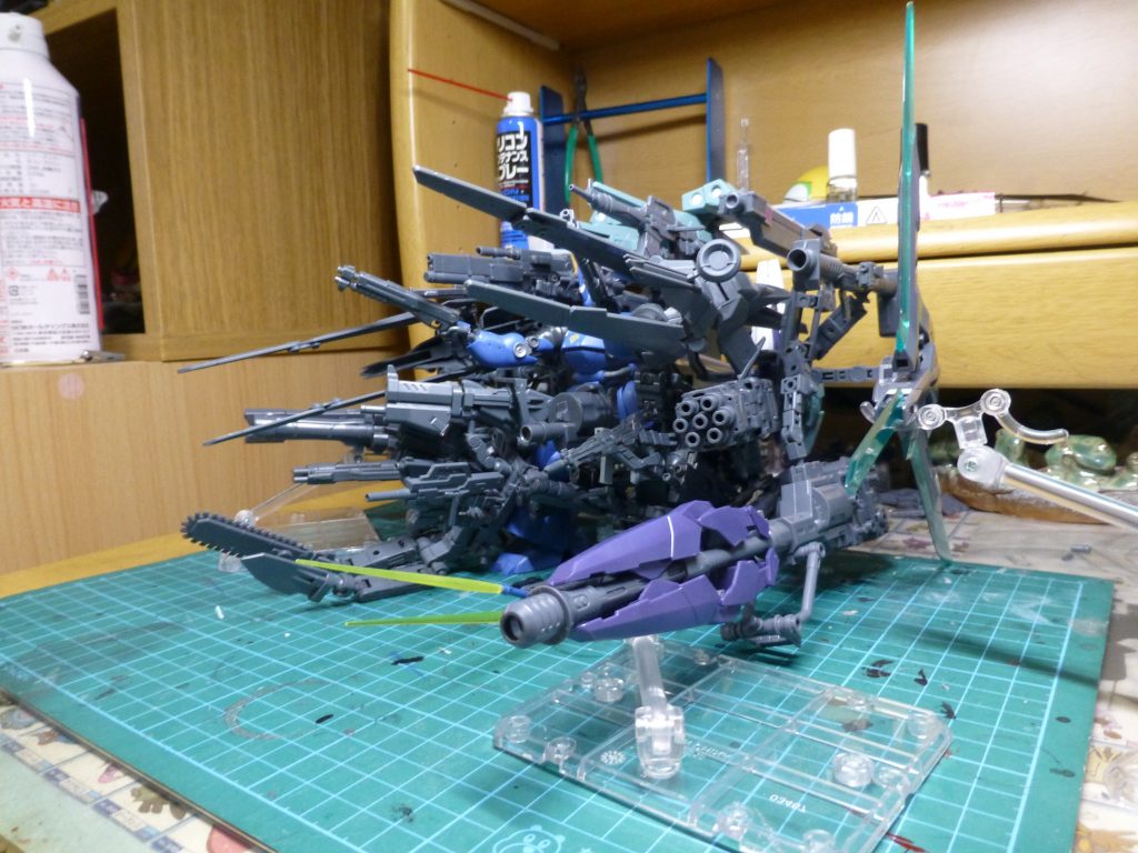 待たせたな。本当に待ちわびたぜ、この刹那、この一瞬、この一秒を!!!一緒に破壊の限りを尽くそうぜ、血閃のアルトリスタさんよォ…!!
ヘビアニキリスペクトのアングルで。