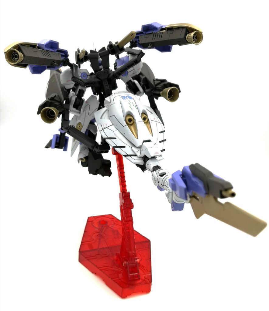 後ろはテイルブレードをスタビライザーにします。