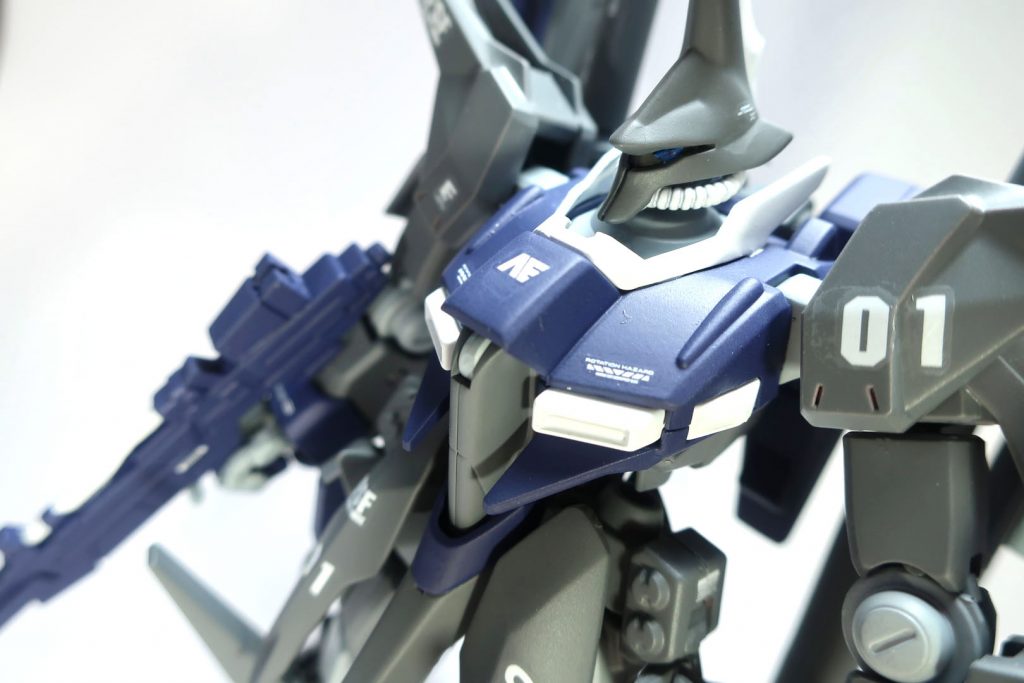 わかりづらいかもですがツインアイにしてます