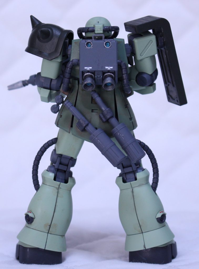 背面、スラスターはメタリックグレイと青竹色で色分けしてます。