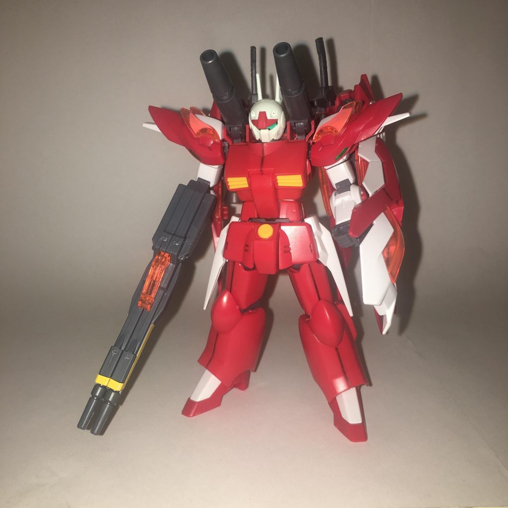 MS形態、正面。接近戦、砲撃戦、機動性のバランスに優れた形態。