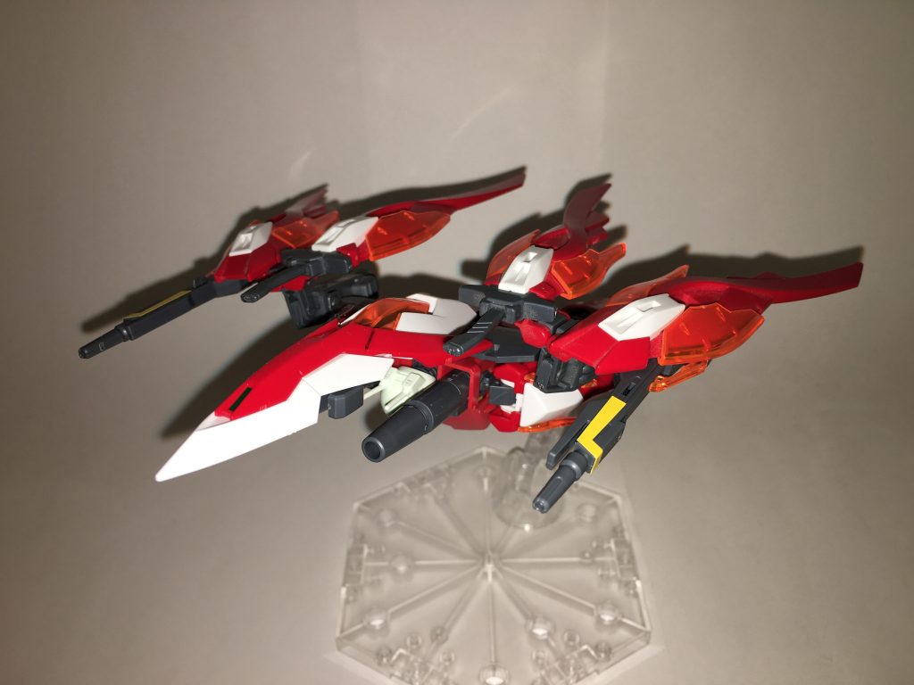 飛行形態、正面。火力、機動性に長けた形態で、単独での大気圏突入もできる。