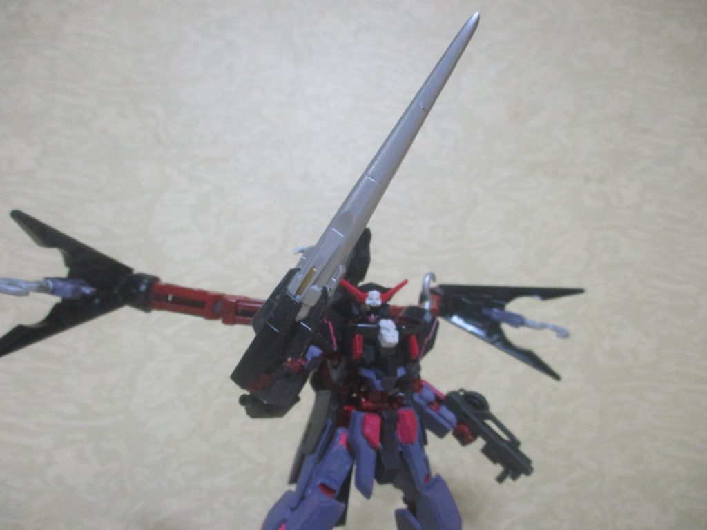 アルフスピアーは剣状にも持てます。