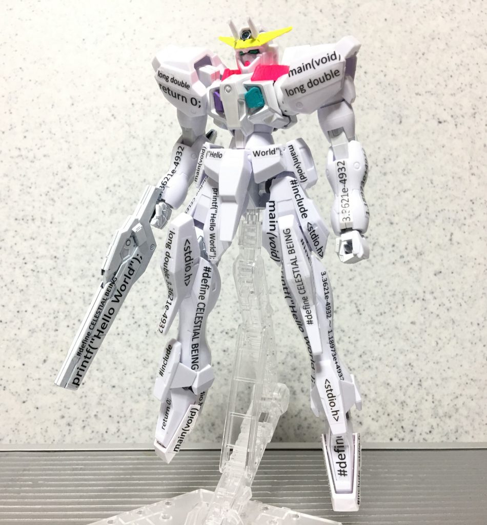 ラファエルガンダム単体。本体のカラーをできるだけホワイトに統一し、C言語の黒と組み合わせています。