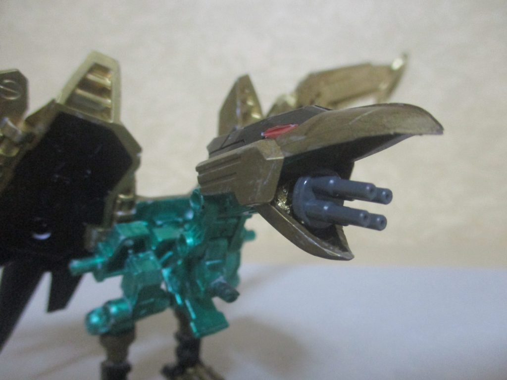 武装:4連ガトリング砲
嘴の中に内蔵。