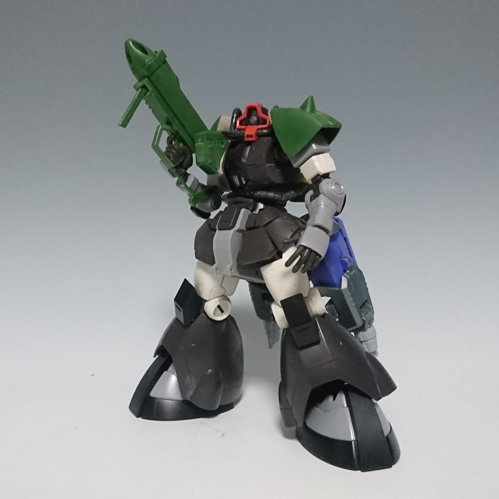 ミキシング時の写真。8割型ドム試作実験機ですね。