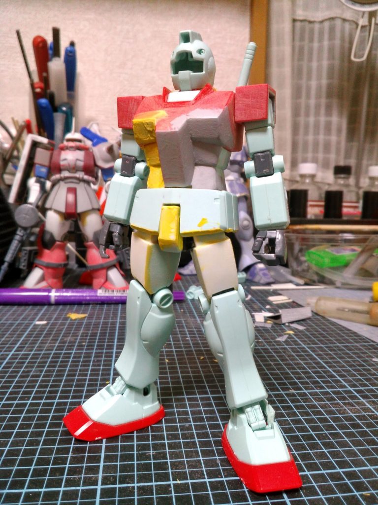 腹、胸部の形状変更。ポリパテ使用