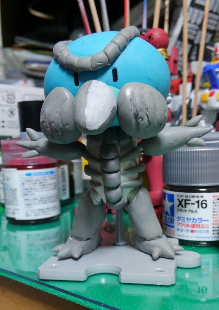 まだ羽毛が生える前。
クチバシも閉じているせいか、まだ可愛げがありました(^_^)