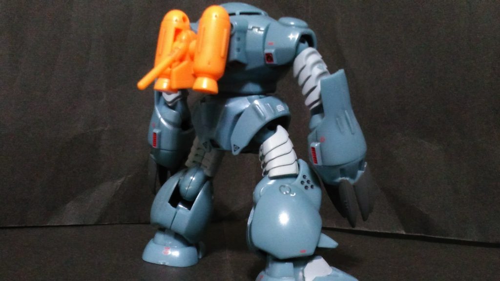 背面 ジェットパックが特徴的です。