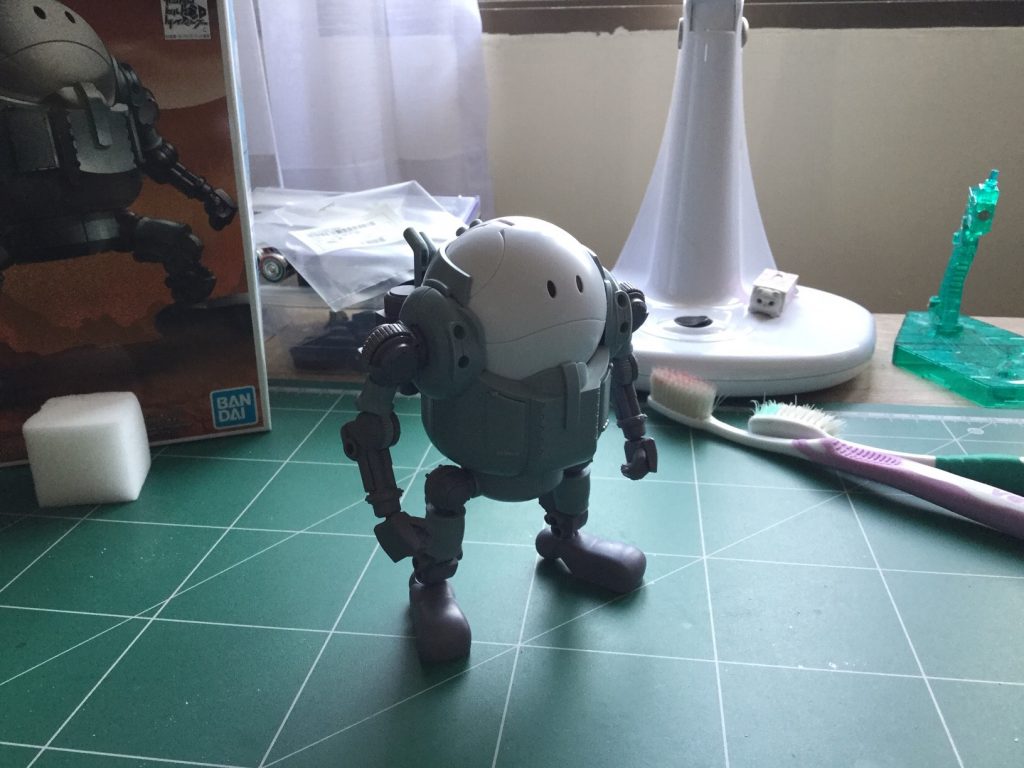 塗装前の状態です。この状態で色んなパーツをガシガシつけて遊ぶのも楽しそう。