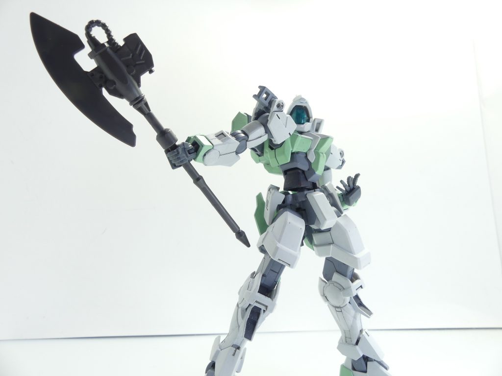 ・・・あと、どこかで今度こそ今度こそ「ビギナーズガイドRe:」、「作ろう!旧キット」をやりたい気持ちはあります(既に初回はアップ済み、2回目以降を投稿予定)。流石に同時連載はきつかった。写真は「ガシャプラ モビルスーツ01」のジャイアント・ヒート・ホーク。本来の2分の1位のサイズ。