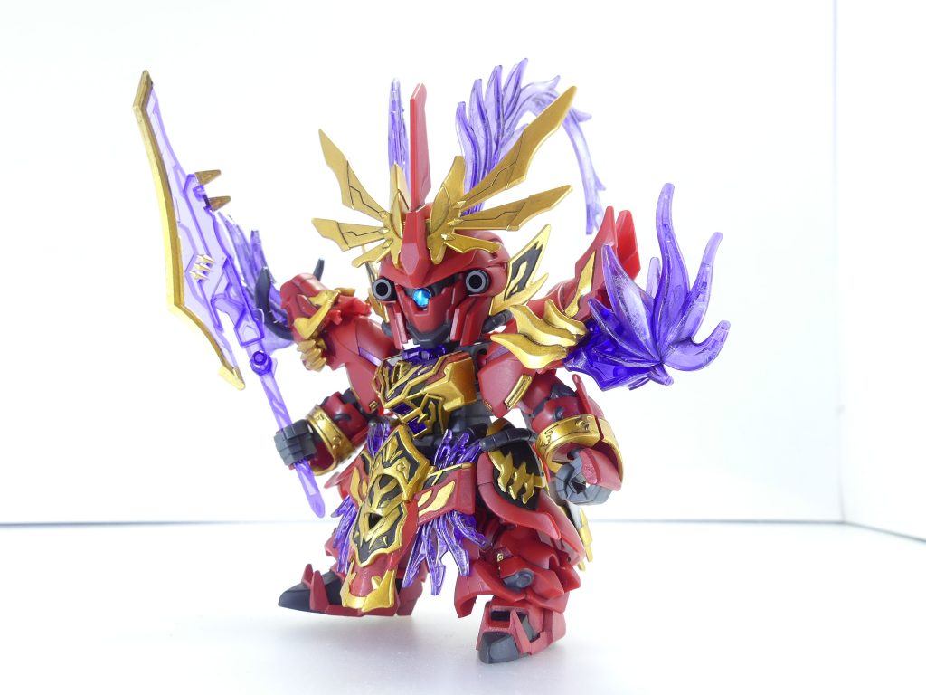 [ブログではこちら](https://solphis2.blog.fc2.com/blog-entry-1102.html)。シナンジュ本体、前から。「SD史上最高峰の色分け」については･･･本キットについては捨て去りましょう。きついです。覚えている限りのカラーレシピはこちら。本体成形色の赤はそのまま使用し、3000番スポンジペーパーでやすっています（特に書かれていないものはクレオスガンダムカラー）。金部分：ガイアスターブライトゴールド+Mr.カラーゴールド足など赤部分：MSレッド黒部分・つや消しブラックプロペラントタンクなど白部分：MSホワイト動力パイプなどグレー部分：MSファントムグレークリアパーツへのドライブラシおよび武器：Mr.カラーシルバー紫部分：Mr.カラー　GXメタルヴァイオレット