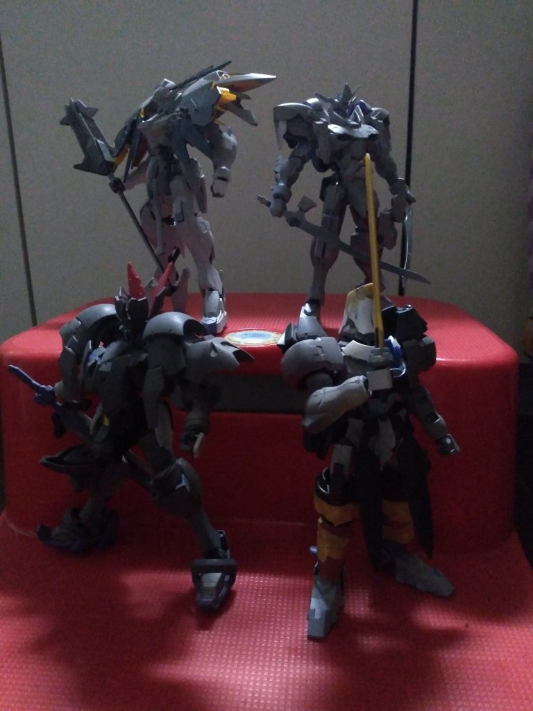 四騎同時に作り始めて。
あと一つです。