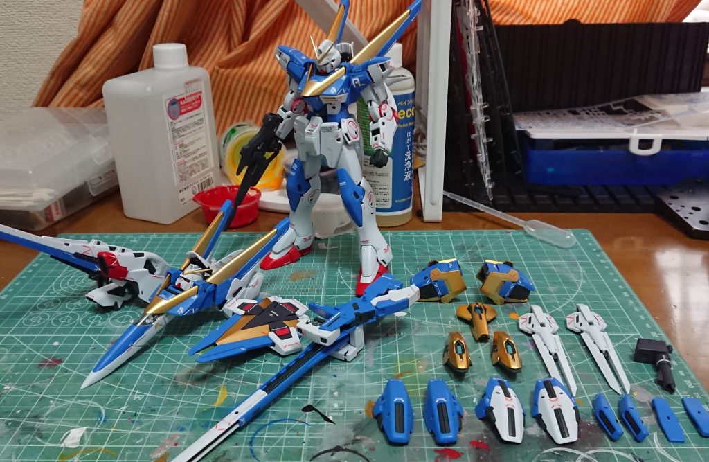 完成した時に撮った写真です。
今回、簡単仕上げによるものでしたが、MGもそろそろ全塗装に挑戦したいと考えています。(それもいつになるかわからないですが)
それでは最後まで見てくださって皆さん、ありがとうございました(laugh)