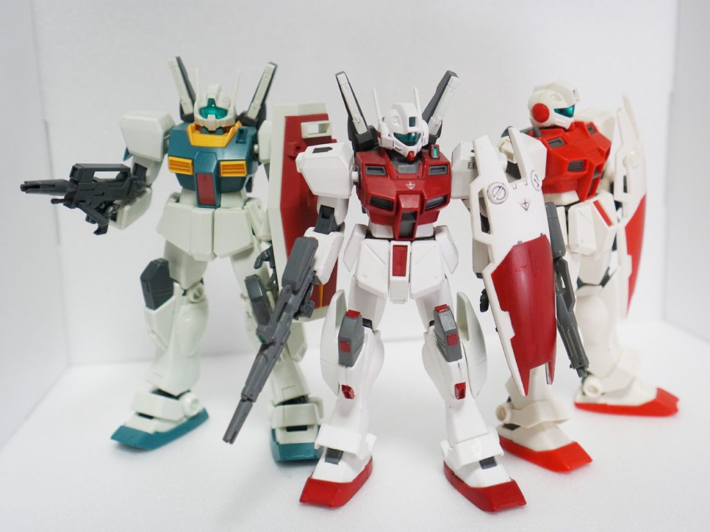 ジムIIIとジムコマンドとそろい踏み。
なんだろうこのずっと前からいました感。