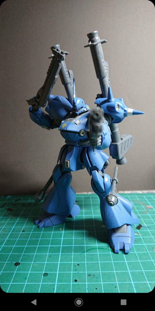 韮花さん企画の#マイ1stガンダムの時に撮ったもの。ゴドフリーに慣れすぎてガリガリに見えるようになりました。(虚ろな瞳)
スラスターやバーニア内部をガンダムマーカーシルバーで塗装し、つや消しトップコートを吹いています。
これが