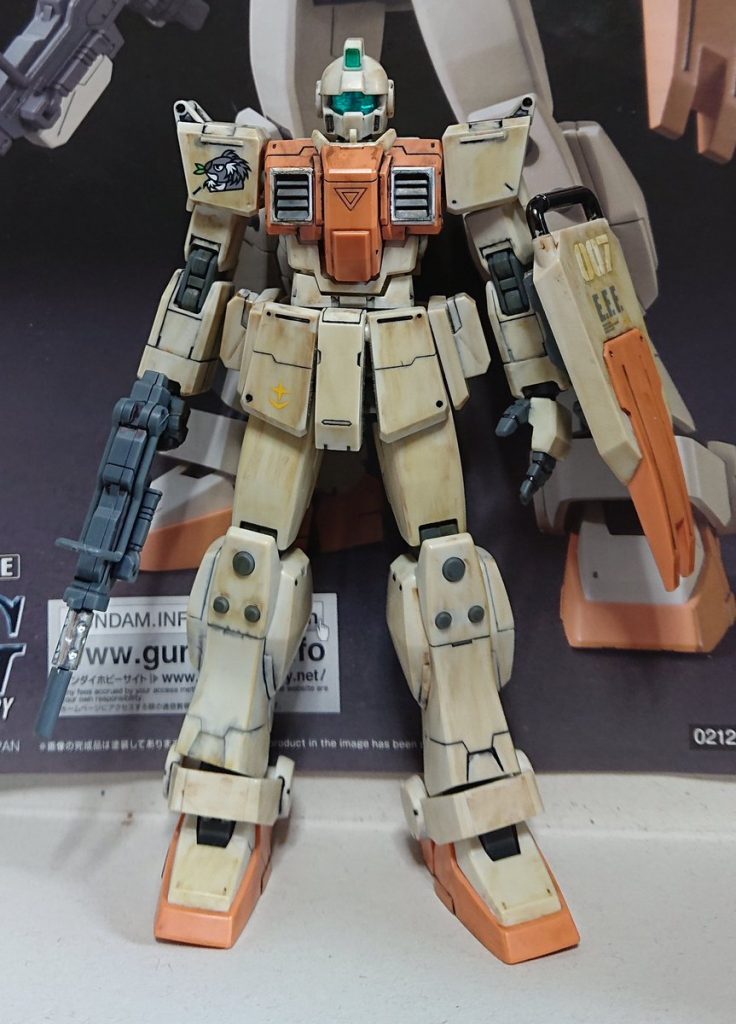 ④デカール
夕飯後にデカールを貼り付け。
トップコートしないので貼り付け後に上から更にウェザリングマーカー
*## 風呂休憩